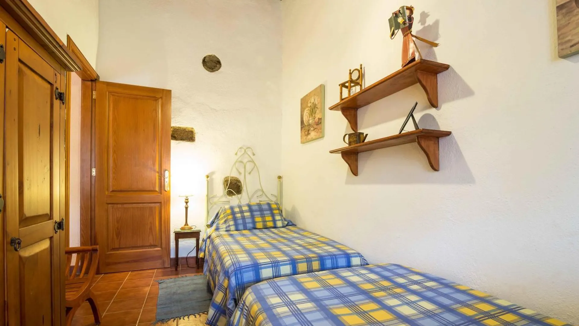 Finca El Picacho Apartments In The Countryside 2 Km From The Beach Tejina Spain